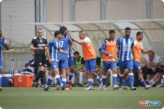 מעט הפתיעו את יפו. שחקני כסייפה (בן מלניק)